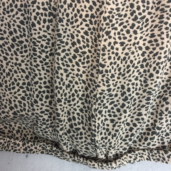 American Eagle Cheetah Print Top Womens Medium Criss Cross Elastic Waist Blouse - Picture 6 of 12